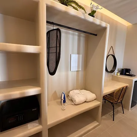 Evmaria Aparthotel 3*