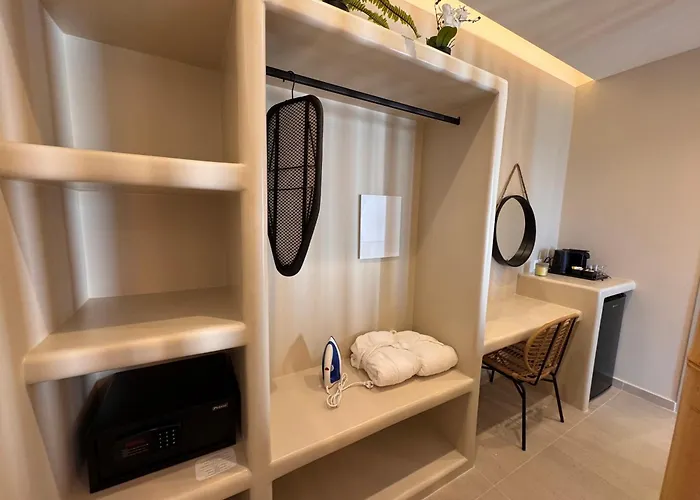 Evmaria Aparthotel 3*