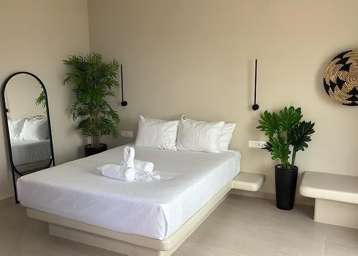 Evmaria 3* Fira (Santorini)